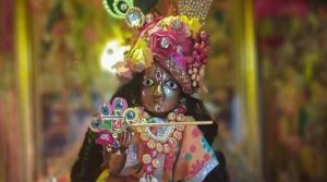 Rang Panchami 2026: रंग पंचमी पर लड्डू गोपाल को लगाएं इन 5 चीजों का भोग, घर में आएगी सुख-समृद्धि