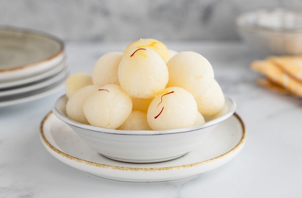 Rasgulla stuck throat Man dies
