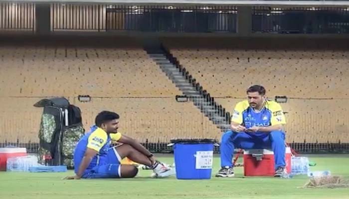Sanju Samson-MS Dhoni Viral Video