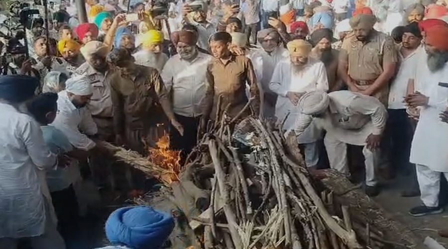 अमृतसर में DM गगनदीप सिंह रंधावा का हुआ अंतिम संस्कार, पूर्व मंत्री भुल्लर की कोर्ट में पेशी