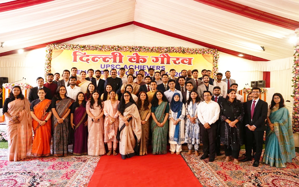 CM Rekha Gupta ने UPSC सफल युवाओं को किया सम्मानित; शिक्षा को मजबूत बनाने का लिया संकल्प