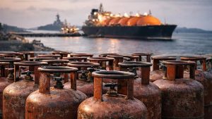 LPG सप्लाई पर केंद्र का भरोसा, कई देशों से आयात जारी