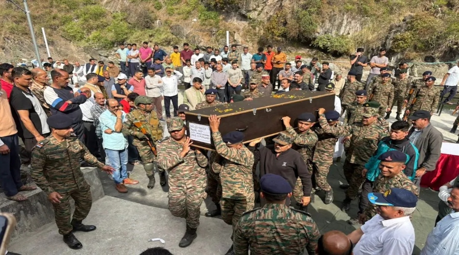 Himachal: सैन्य सम्मान के साथ बैजनाथ के अक्षित को अंतिम विदाई, ट्रेनिंग के दौरान हुए हादसे का शिकार