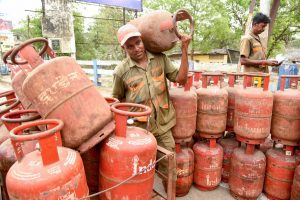 LPG Subsidy ₹30,000 Crore PSU Oil Firms