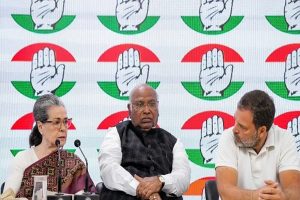 Kerala Elections 2026: कांग्रेस ने 55 उम्मीदवारों की पहली सूची जारी की, कई बड़े नेताओं को मिला टिकट