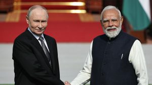 ऊर्जा संकट के बीच रूस ने भारत से निभाई दोस्ती, कच्चे तेल के साथ LNG सप्लाई पर बनी सहमति