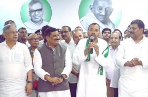 JDU में शामिल हुए निशांत, कहा- पार्टी और जनता के विश्वास पर खरा उतरने की कोशिश करूंगा