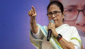 टीएमसी का अस्तित्व और ममता के आवास पर विधायकों की बैठक