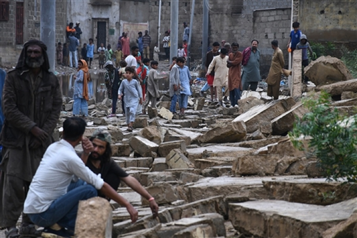 पाकिस्तान में कुदरत का कहर, भीषण तूफान में 21 लोगों की मौत
