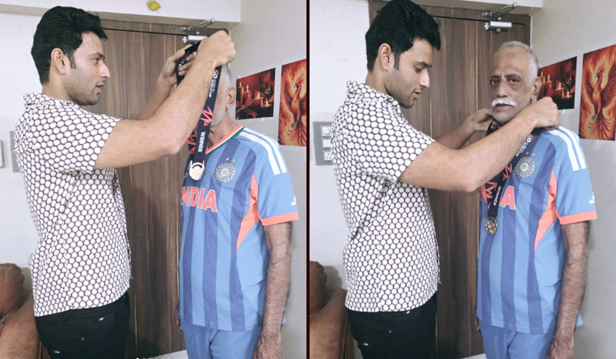 T20 वर्ल्ड कप जीत के बाद भावुक हुए शिवम दुबे, घर पहुंचकर पिता को पहनाया मेडल; वीडियो हुआ वायरल