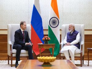 PM मोदी ने “आपसी फ़ायदे वाले सहयोग” को मज़बूत करने के लिए रूस के डेनिस मांतुरोव से की मुलाक़ात