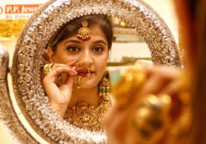 gold silver prices fall Middle East tension impact precious metals India