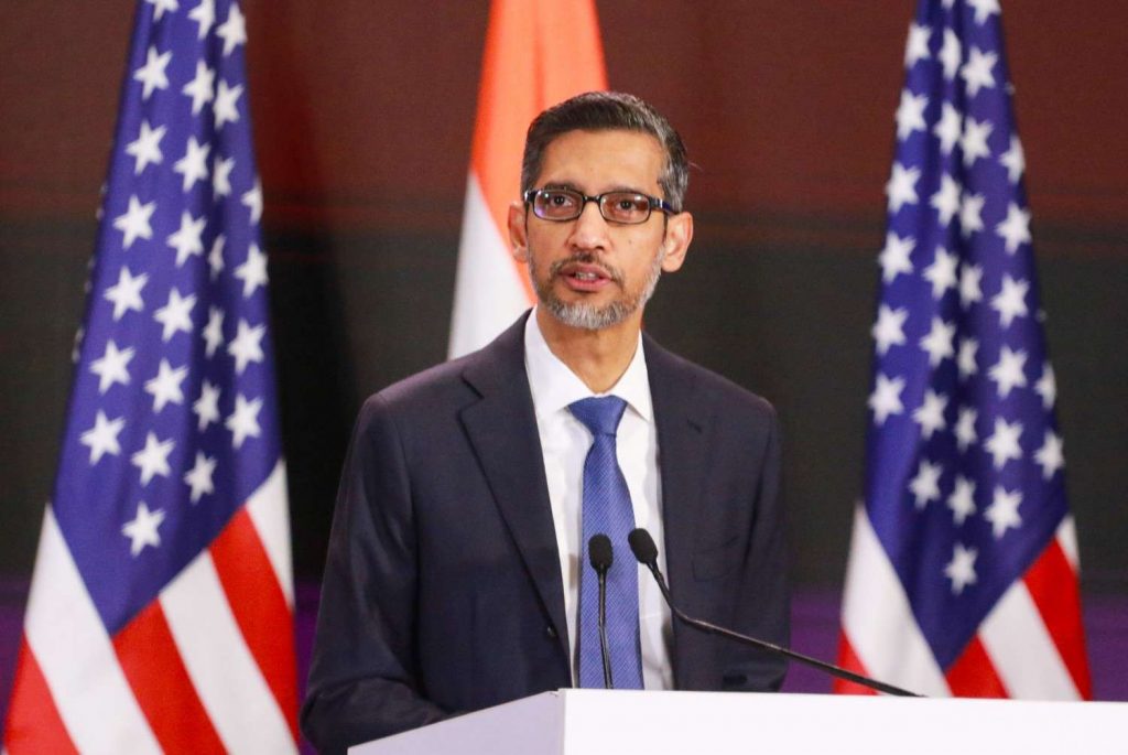 Sundar Pichai Praises Tim Cook