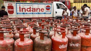 LPG सप्लाई में इजाफा, 5 किलो सिलेंडर की उपलब्धता दोगुनी; मजदूरों को राहत
