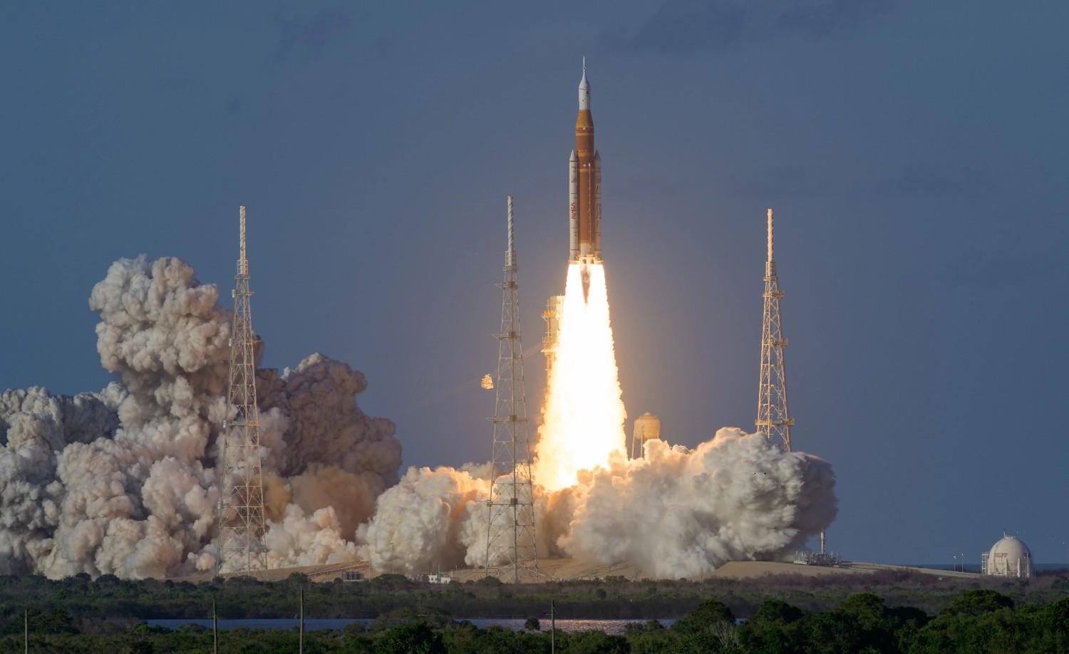 इतिहास में पहली बार, Artemis II मिशन में iPhone लेकर गए NASA के एस्ट्रोनॉट्स