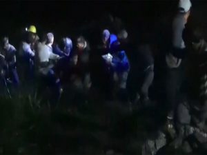 कुल्लू के सोजा जिले के पास हुआ बड़ा हादसा; खाई में टेम्पो ट्रैवलर गिरने से चार की मौत, 18 को बचाया गया