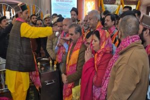 जाखू मंदिर पहुंचे सीएम सुक्खू और जयराम ठाकुर, हनुमान जयंती पर दी शुभकामनाएं