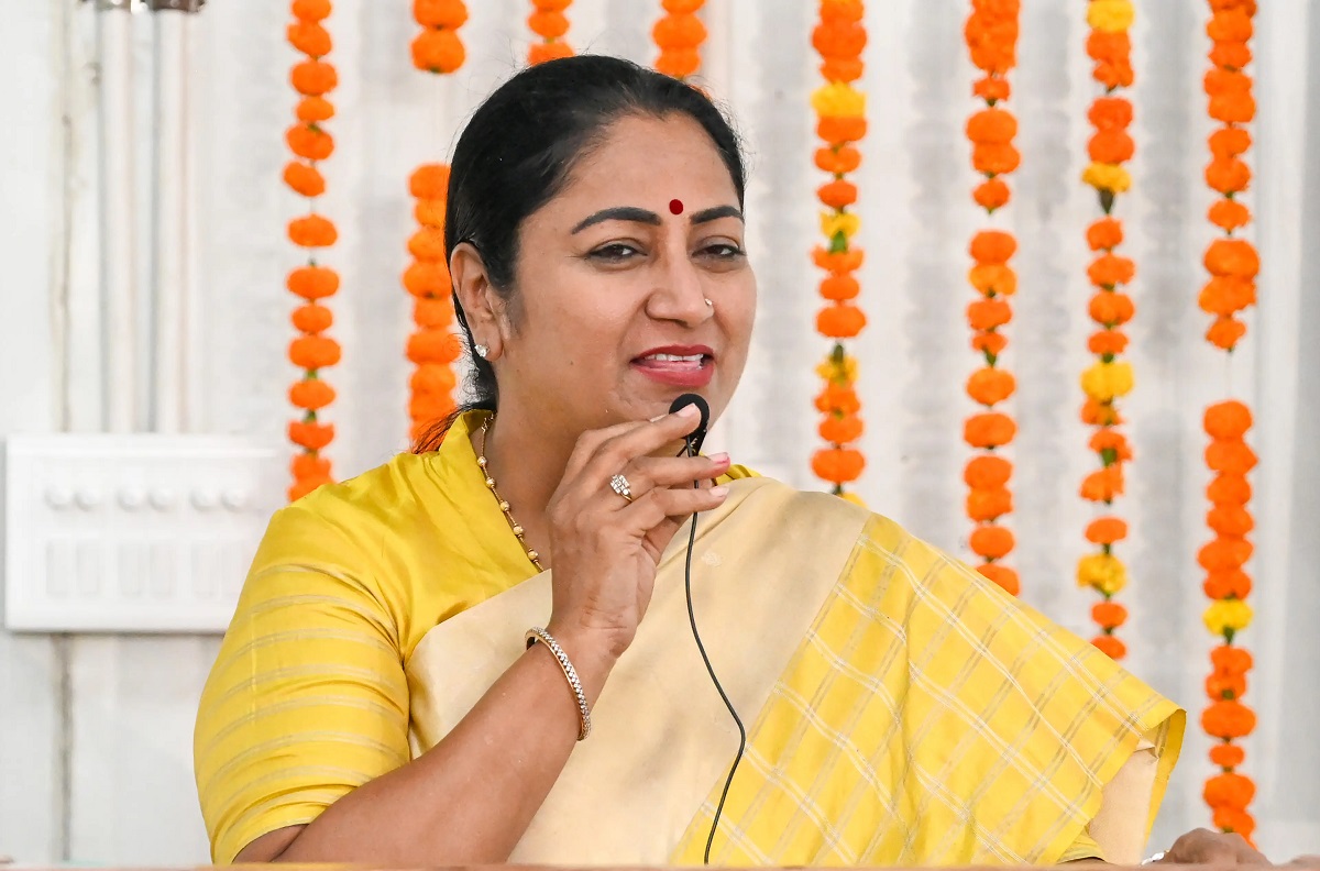 बढ़ते प्रदूषण के नियंत्रण को लेकर दिल्ली सरकार का बड़ा कदम, जारी किया नई EV पॉलिसी का ड्राफ्ट