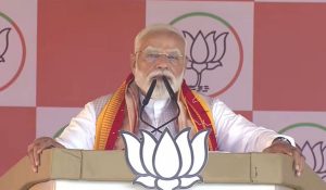 असम रैली में PM मोदी का कांग्रेस पर हमला, बोले- परिवार पहले की राजनीति करती है कांग्रेस