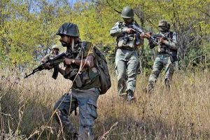 झारखंड में सुरक्षाबलों और नक्सलियों के बीच मुठभेड़, 15 लाख का इनामी सहदेव महतो समेत 4 नक्सली ढेर