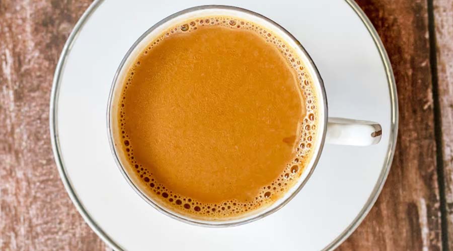 सुबह उठते ही Breakfast की जगह पीते है सिर्फ चाय, तो आज ही बदलें अपनी ये आदत, जानें हेल्थ एक्सपर्ट्स की राय