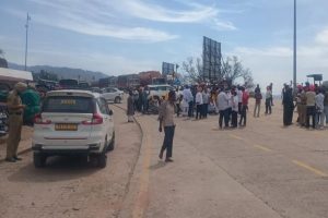 मनाली-चंडीगढ़ हाईवे पर गड़ामोड़ा बैरियर जाम, अपनाएं यह वैकल्पिक रूट