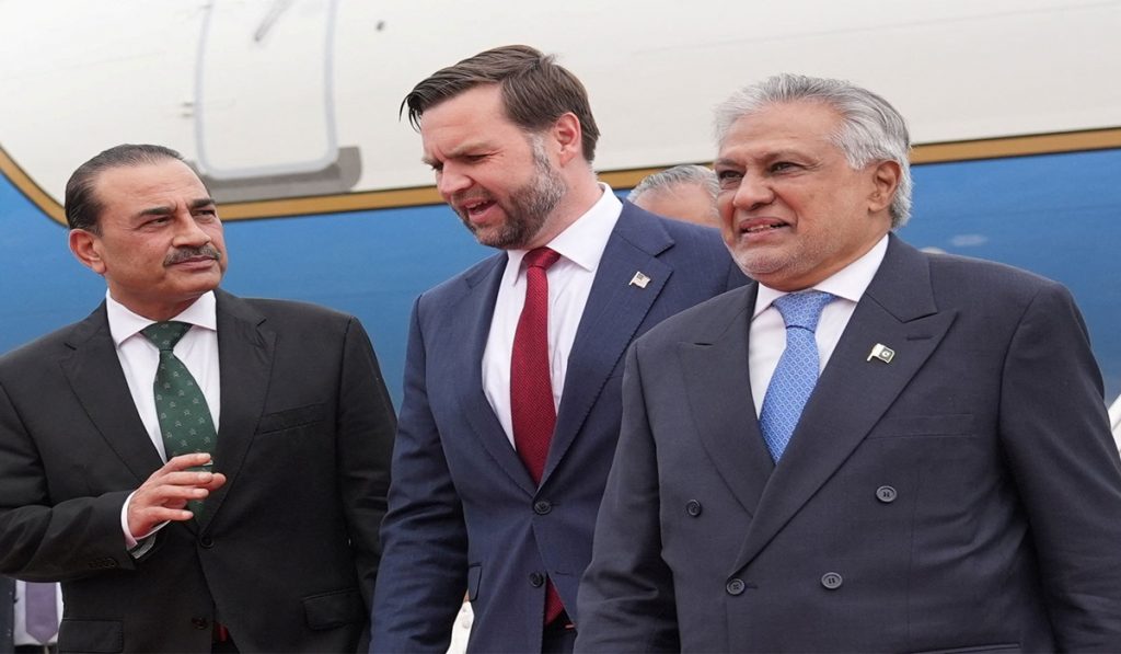 US and Iran Face Off in Pakistan Amid Ceasefire
