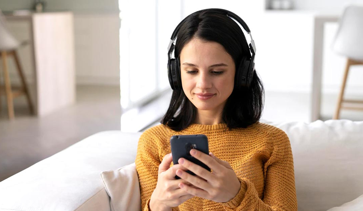 Stress Relief Tips: रोज़ाना म्यूजिक सुनने से सेहत को मिलते हैं कई फायदे, दूर होंगी ये 5 बड़ी परेशानियां