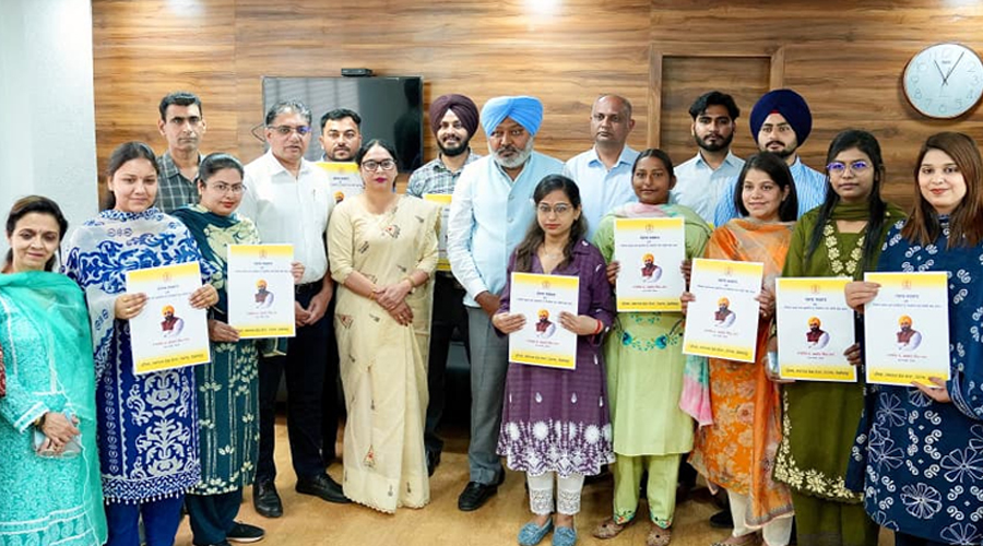 पंजाब सरकार की ‘रोज़गार क्रांति’: वित्त मंत्री चीमा ने 11 जूनियर ऑडिटरों को सौंपे नियुक्ति पत्र