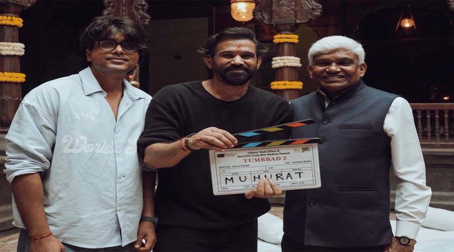 ‘Tumbbad 2’ का मुहूर्त शॉट हुआ पूरा, शुरू हो गई है साल की सबसे खौफनाक और रोमांचक फिल्म की शूटिंग