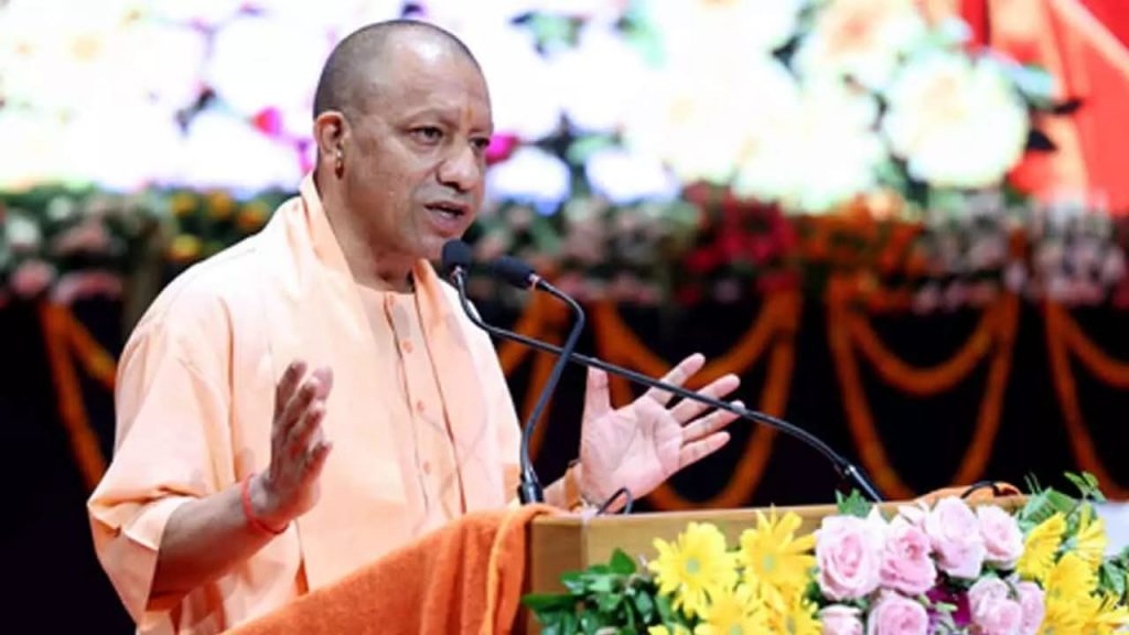 CM Yogi focus on weavers income dignity and stability
