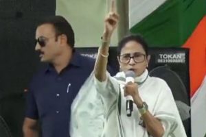 ‘2026 में दिल्ली में BJP सरकार गिर जाएगी’, मालदा से जमकर बरसी ममता बनर्जी