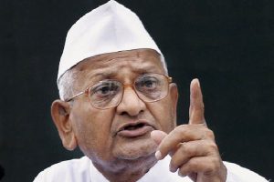 अन्ना ने राघव चड्ढा के कदम को बताया गलत, बोले- निजी हित में नहीं लेना चाहिए फैसला