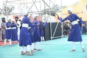Haryana : बैसाखी महोत्सव : दर्शकों ने प्रदर्शनी से जाना पंच प्यारे और पांच ककारों का इतिहास