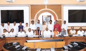 Bihar New CM : नीतीश कुमार ने आखिरी कैबिनेट बैठक में किया इस्तीफे का ऐलान; जानें कौन बनेगा बिहार का नया सीएम