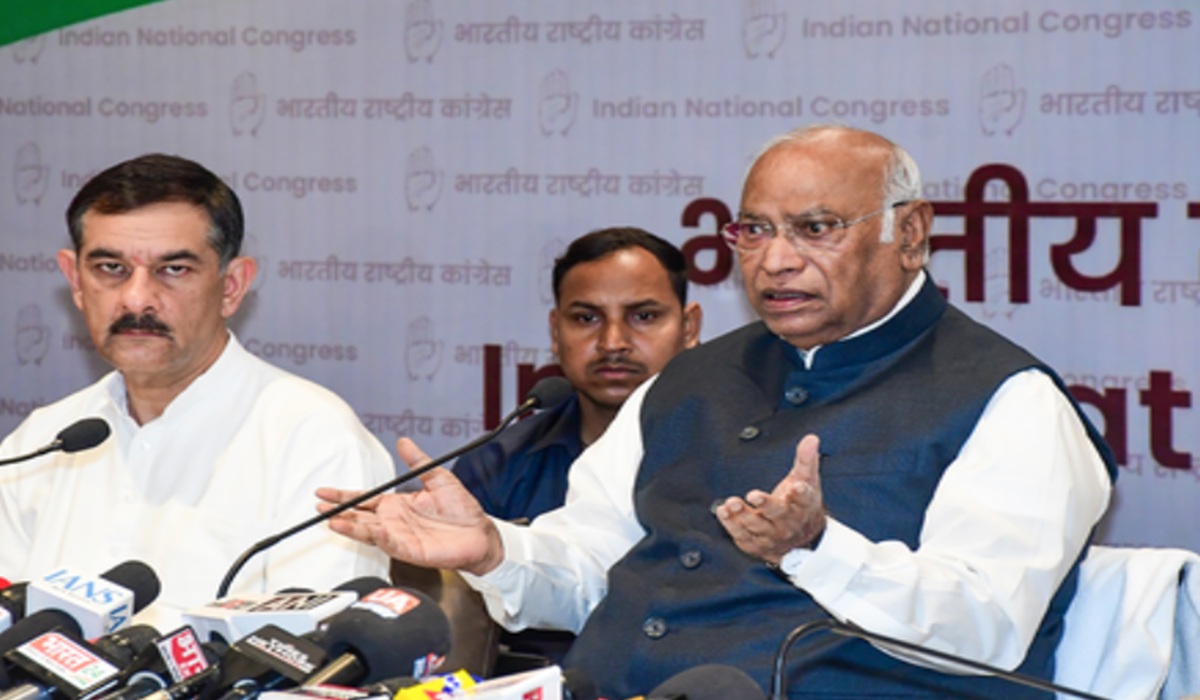‘हिमंता सरमा के नेतृत्व में बड़े पैमाने पर भ्रष्टाचार हुआ’, असम के मुख्यमंत्री पर बरसे खड़गे
