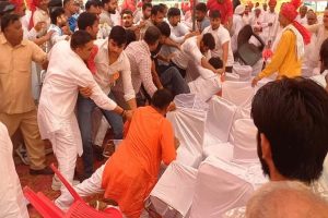 Haryana News : शिलान्यास कार्यक्रम में चले लात-घूंसे, जोरदार हंगामा