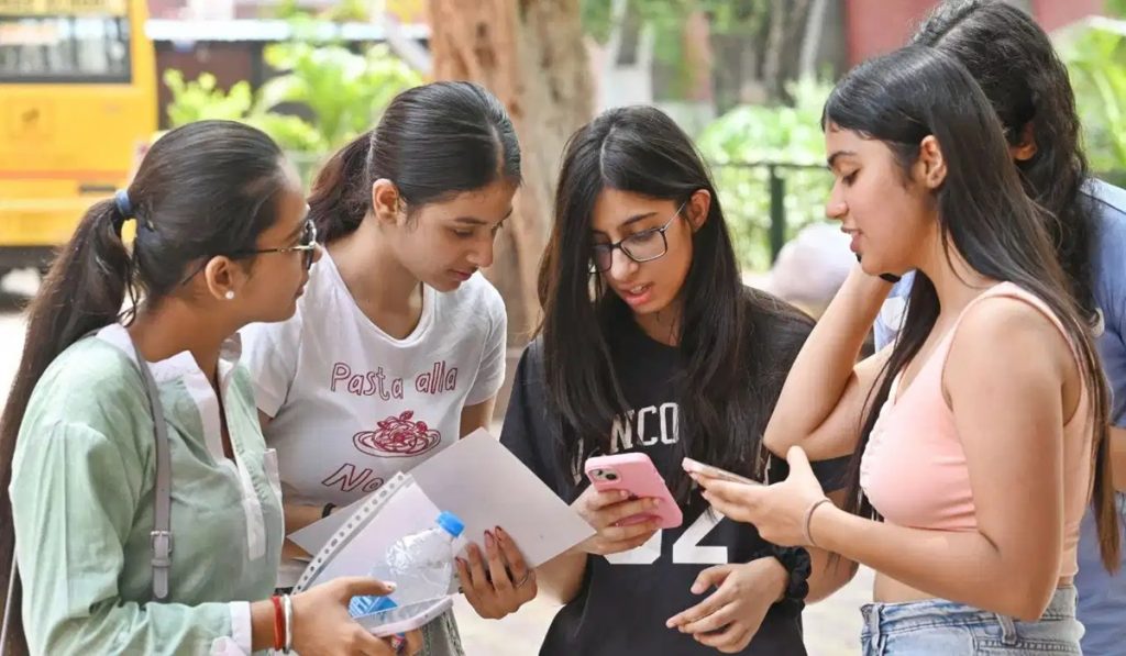 icse-isc-result-2026-released-99-18-students-pass-in-class-10-98-13-in-class-12