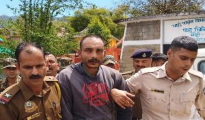 सरकाघाट: 19 वर्षीय युवती की गला काटकर हत्या, ग्रामीणों ने पकड़ा हत्यारा… इलाके में आक्रोश