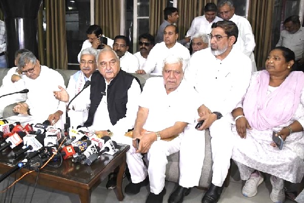 Haryana : कांग्रेस ने किया विधानसभा के विशेष सेशन का बहिष्कार, हुड्‌डा बोले- करेंगे विरोध