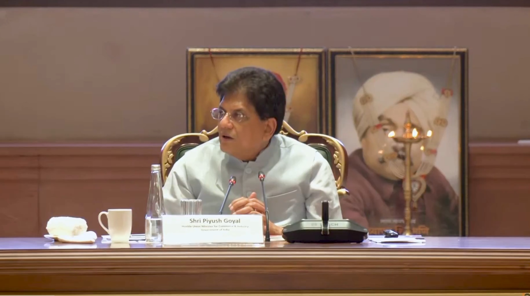 वित्त वर्ष 27 में भारत का निर्यात 1 ट्रिलियन डॉलर पहुंचने की उम्मीद: पीयूष गोयल