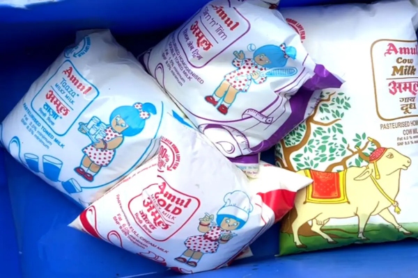 Amul Price Hike: आम आदमी को महंगाई का झटका, अमूल दूध की कीमत में 2 रुपये की बढ़ोतरी