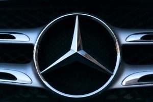 Mercedes-Benz Defense Production: डिफेंस सेक्टर में एंट्री की तैयारी में मर्सिडीज-बेंज, CEO ने दिए संकेत