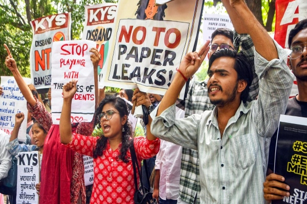 कौन है NEET Paper Leak केस का मास्टरमाइंड पी.वी. कुलकर्णी? जिसे CBI ने पुणे से किया गिरफ्तार