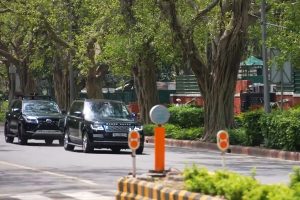 PM Reduces Convoy: ‘ऊर्जा बचत’ अपील के बीच पीएम मोदी का बड़ा कदम, काफिले में घटाई गाड़ियों की संख्या