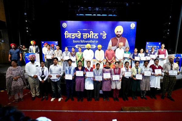 पंजाब की बेटियां अग्रणी भूमिका निभा रही हैं; इस साल 8वीं, 10वीं और 12वीं कक्षा के टॉपरों में लड़कियों का दबदबा: CM भगवंत सिंह मान