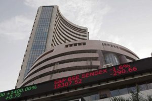 Share Market Today: बड़ी गिरावट से उबरा बाजार, सेंसेक्स-निफ्टी के इन शेयरों में हुई बढ़त