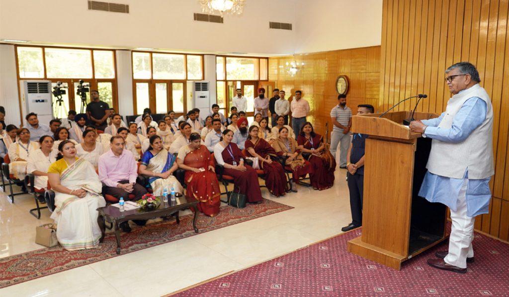 Governor Gulab Chand Kataria