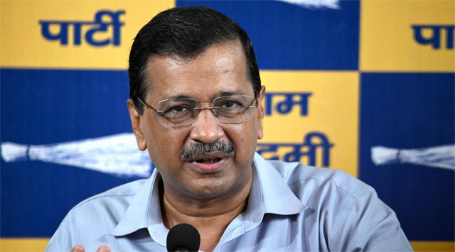 पूरी शिक्षा व्यवस्था पर माफिया ने क़ब्ज़ा कर लिया है और युवाओं के भविष्य का सौदा हो रहा है : केजरीवाल