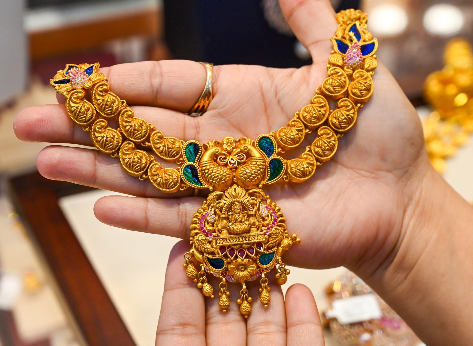 Gold-Silver Price: सोना-चांदी के दामों में आई गिरावट, जानें आज आपके शहर में क्या हैं नए रेट